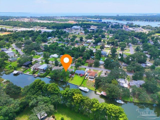 3290 Bayou Dr, Pensacola, FL 32505