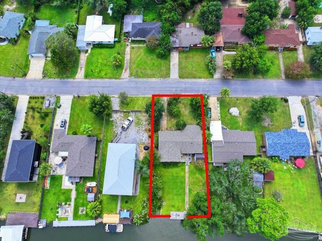 3290 Bayou Dr, Pensacola, FL 32505