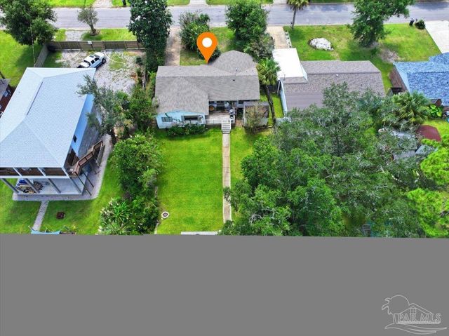 3290 Bayou Dr, Pensacola, FL 32505