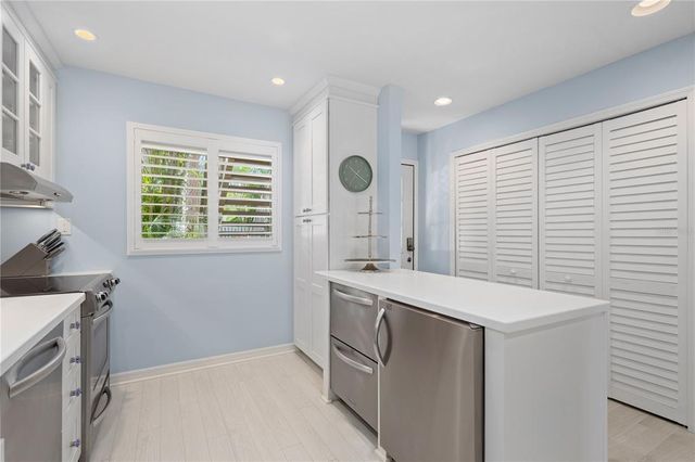 1621 BOATHOUSE CIRCLE 125, Sarasota, FL 34231