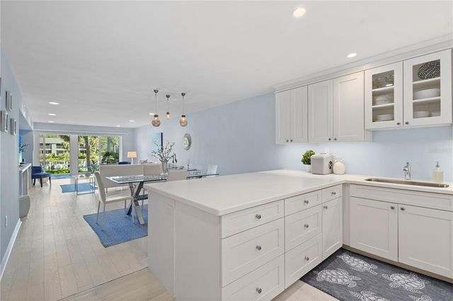 1621 BOATHOUSE CIRCLE 125, Sarasota, FL 34231