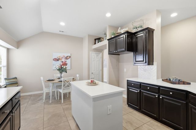 1124 Wilson Drive, Lantana, TX 76226