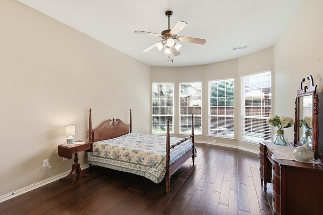 1124 Wilson Drive, Lantana, TX 76226