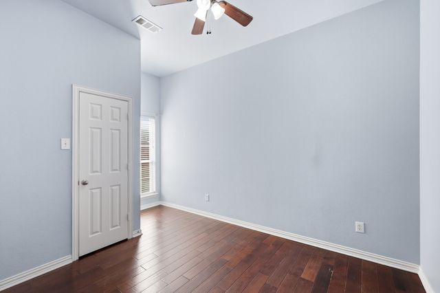 1124 Wilson Drive, Lantana, TX 76226