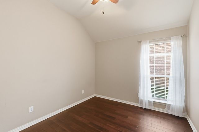 1124 Wilson Drive, Lantana, TX 76226
