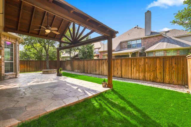 1124 Wilson Drive, Lantana, TX 76226