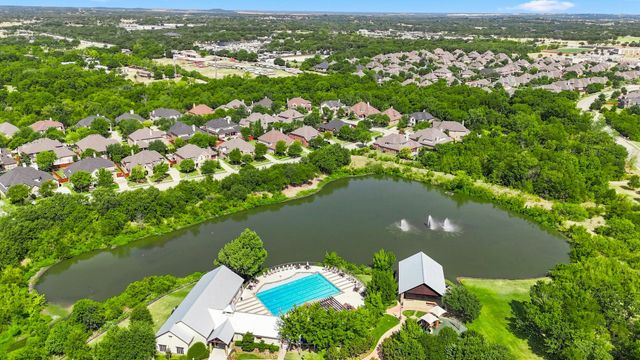 1124 Wilson Drive, Lantana, TX 76226