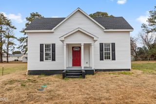 305 E Harnett Street, Benson, NC 27504