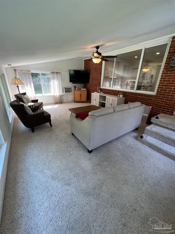 320 Gamarra Rd, Pensacola, FL 32503