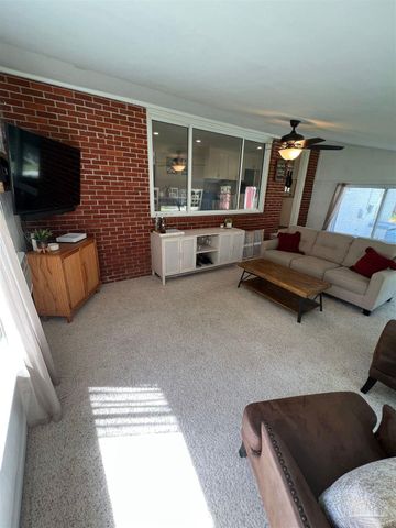 320 Gamarra Rd, Pensacola, FL 32503