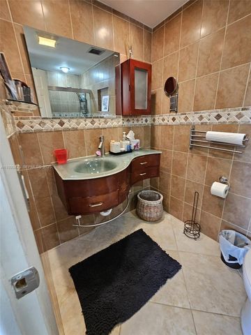 4200 Hillcrest Drive 1015, Hollywood, FL 33021