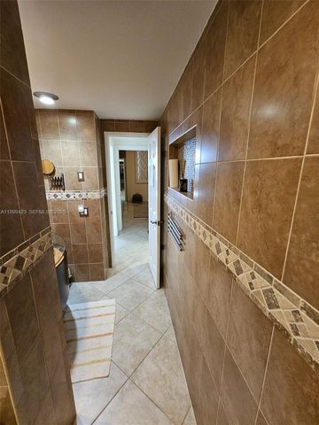 4200 Hillcrest Drive 1015, Hollywood, FL 33021
