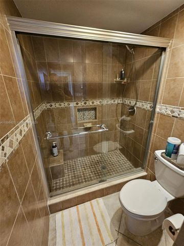 4200 Hillcrest Drive 1015, Hollywood, FL 33021