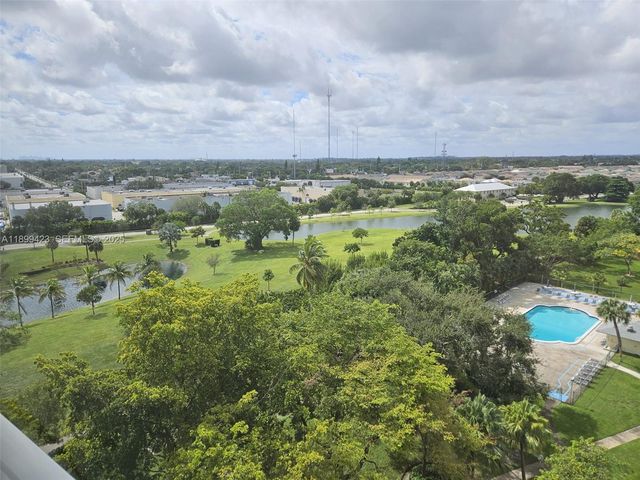 4200 Hillcrest Drive 1015, Hollywood, FL 33021