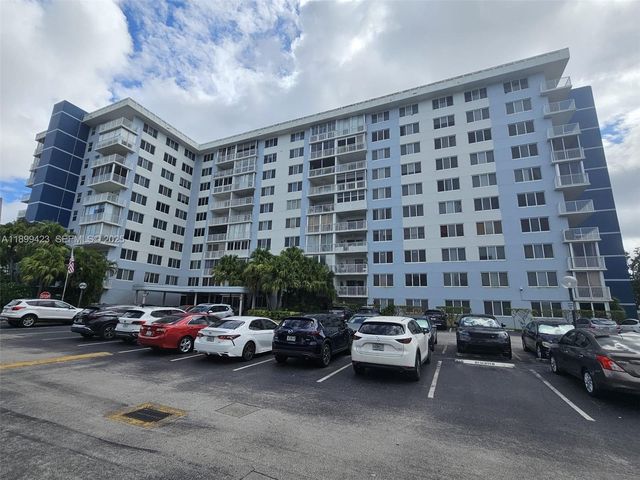 4200 Hillcrest Drive 1015, Hollywood, FL 33021
