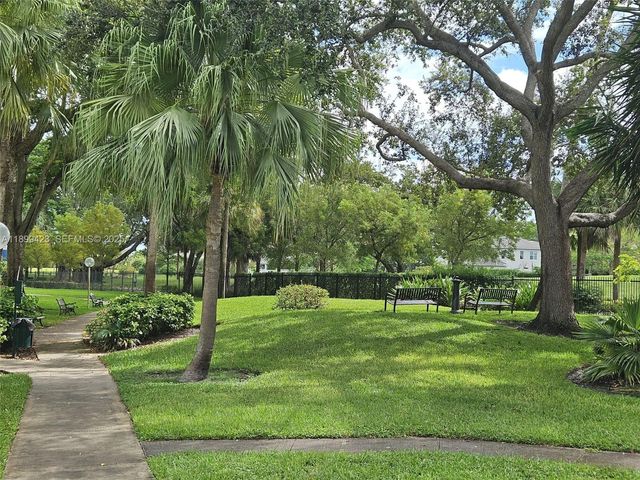 4200 Hillcrest Drive 1015, Hollywood, FL 33021