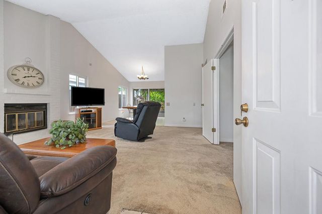 9088 Bramble Trail Way, Sacramento, CA 95826