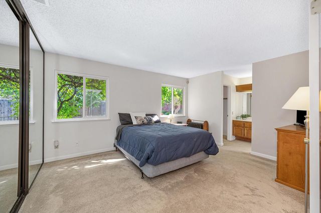 9088 Bramble Trail Way, Sacramento, CA 95826