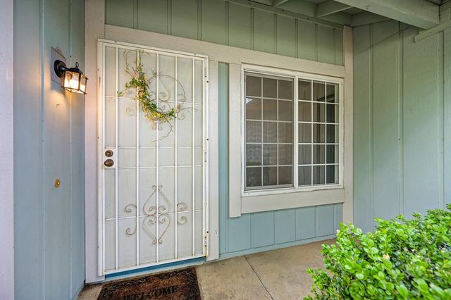 9088 Bramble Trail Way, Sacramento, CA 95826