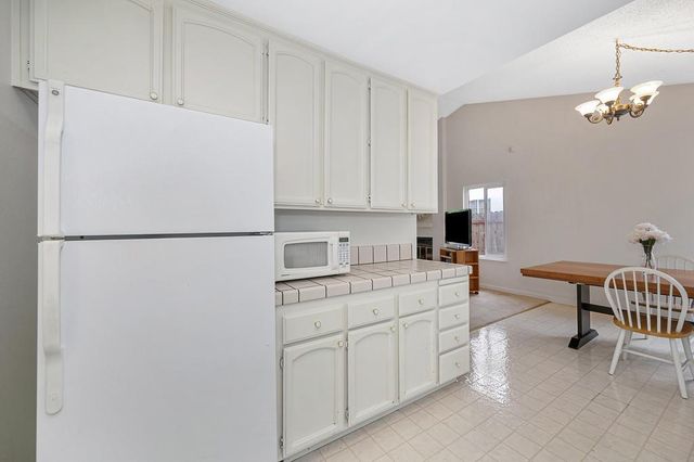 9088 Bramble Trail Way, Sacramento, CA 95826