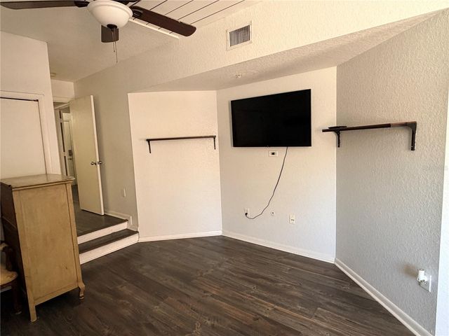 2320 W AZEELE STREET 327, Tampa, FL 33609