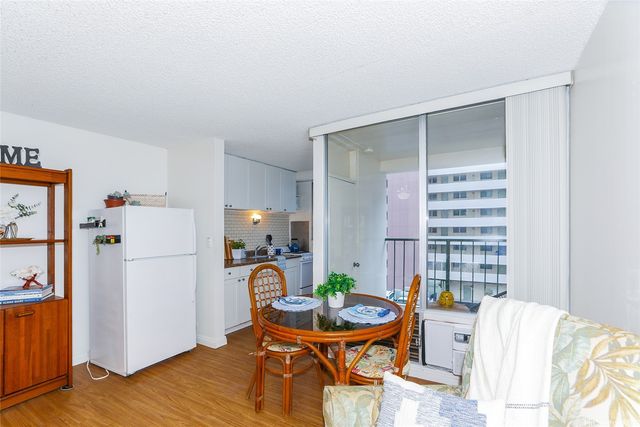 747 Amana Street 613, Honolulu, HI 96814