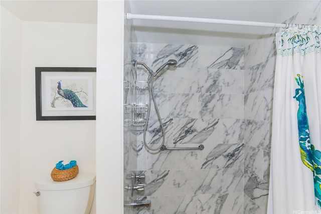 747 Amana Street 613, Honolulu, HI 96814