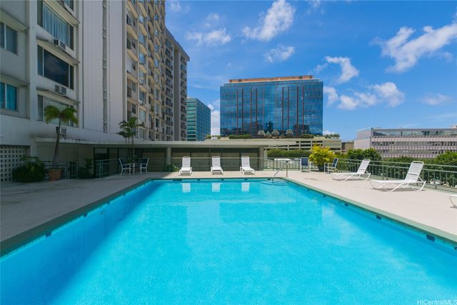 747 Amana Street 613, Honolulu, HI 96814