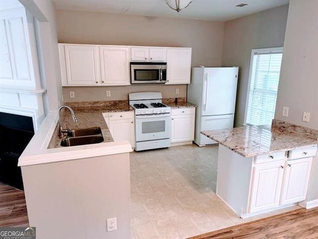 940 Prestwyck Court, Alpharetta, GA 30004
