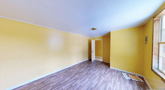 1407 S Gevers, San Antonio, TX 78210