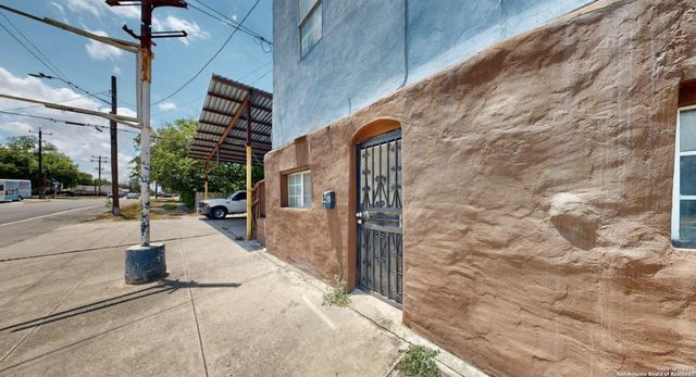 1407 S Gevers, San Antonio, TX 78210