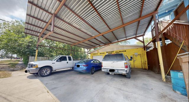 1407 S Gevers, San Antonio, TX 78210