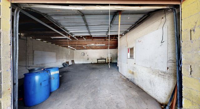 1407 S Gevers, San Antonio, TX 78210