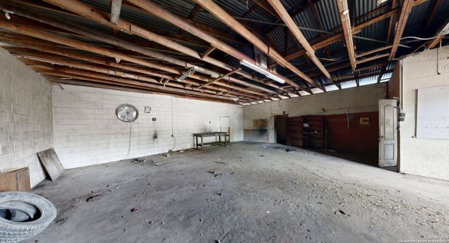 1407 S Gevers, San Antonio, TX 78210