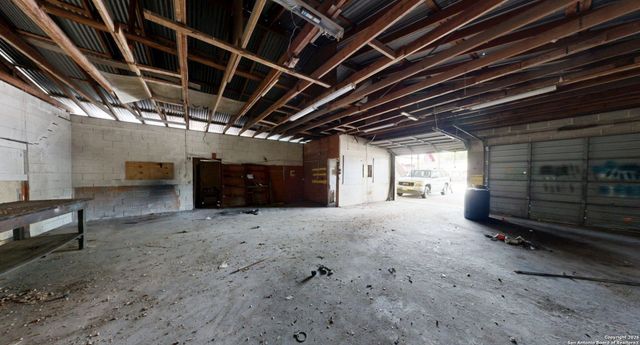 1407 S Gevers, San Antonio, TX 78210