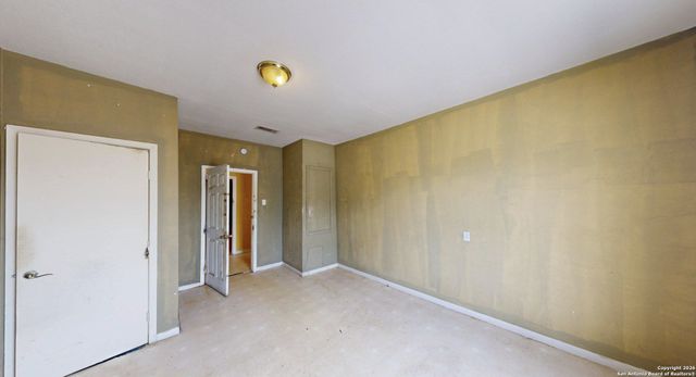 1407 S Gevers, San Antonio, TX 78210