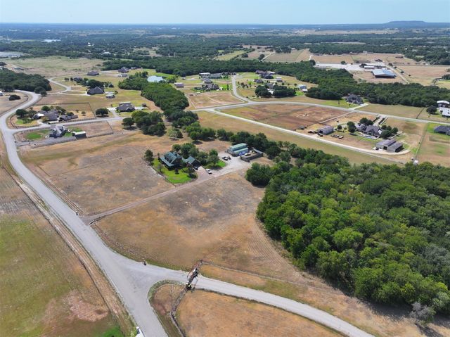 3319 Old Barn Court, Granbury, TX 76048