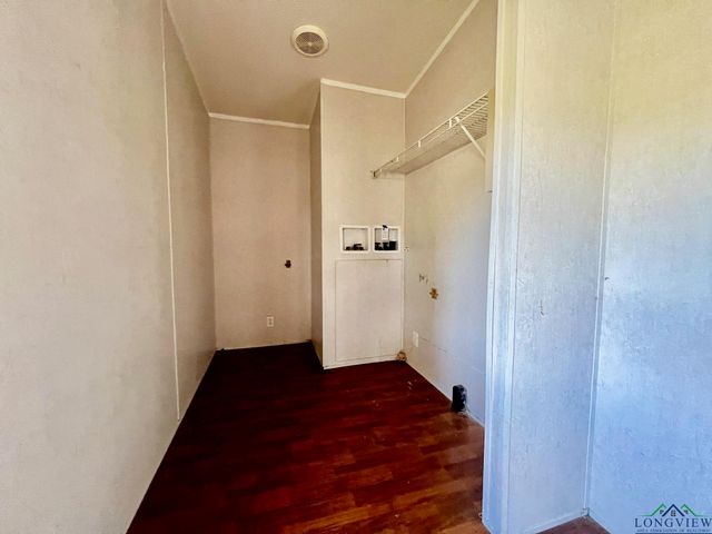 917 Green Blackmon Rd., Kilgore, TX 75662