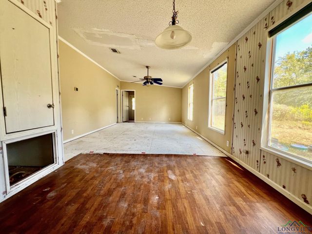 917 Green Blackmon Rd., Kilgore, TX 75662