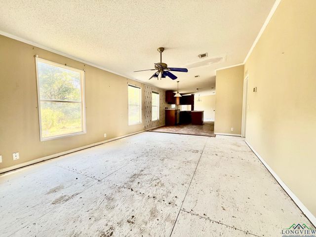 917 Green Blackmon Rd., Kilgore, TX 75662