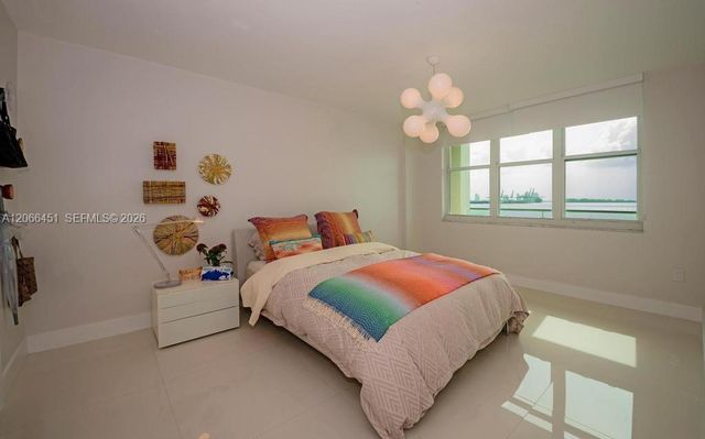 800 Claughton Island Drive 704, Miami, FL 33131