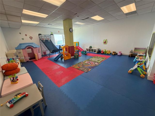 800 Claughton Island Drive 704, Miami, FL 33131
