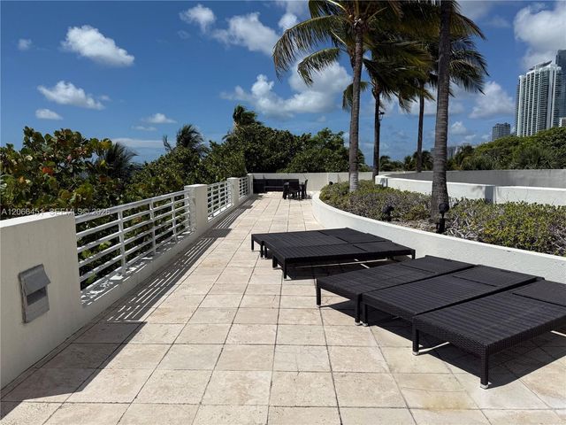 800 Claughton Island Drive 704, Miami, FL 33131