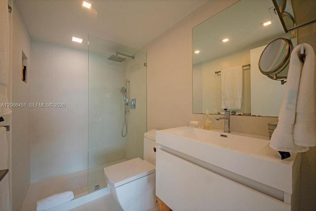 800 Claughton Island Drive 704, Miami, FL 33131