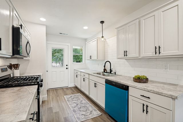 215 Loma Drive, Garland, TX 75040