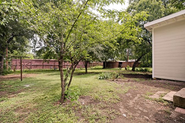 215 Loma Drive, Garland, TX 75040