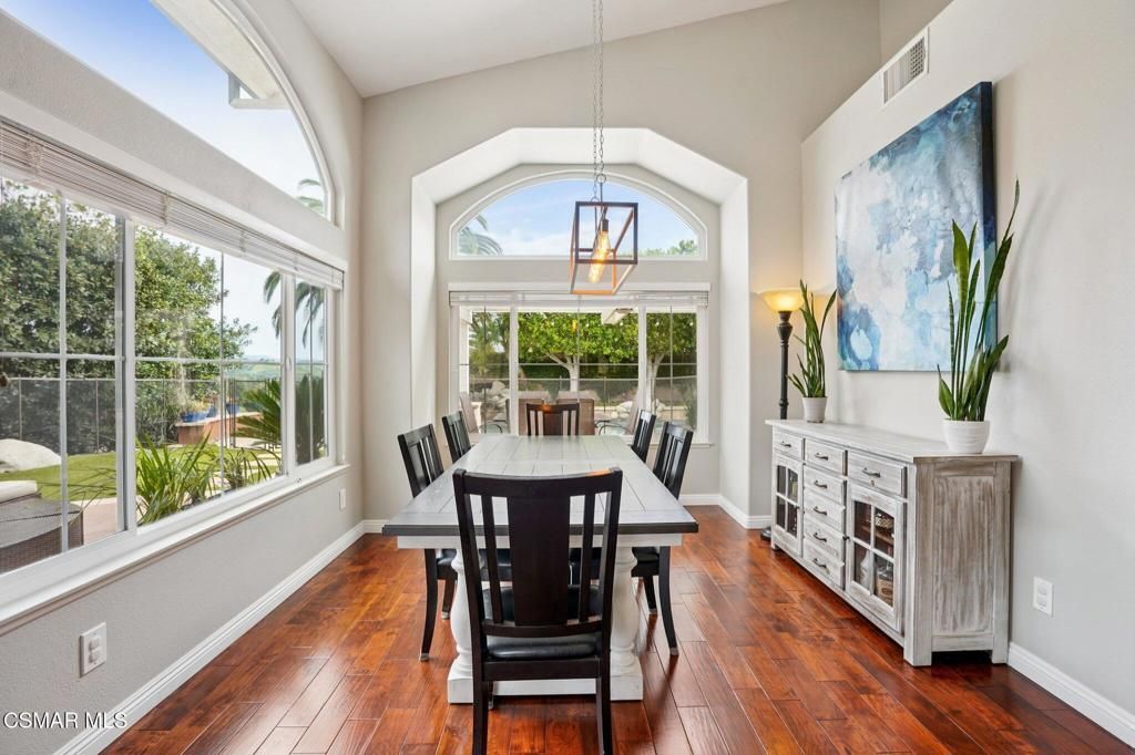 Image 16 of property listing at 14207 Clemson Street, Moorpark, CA 93021