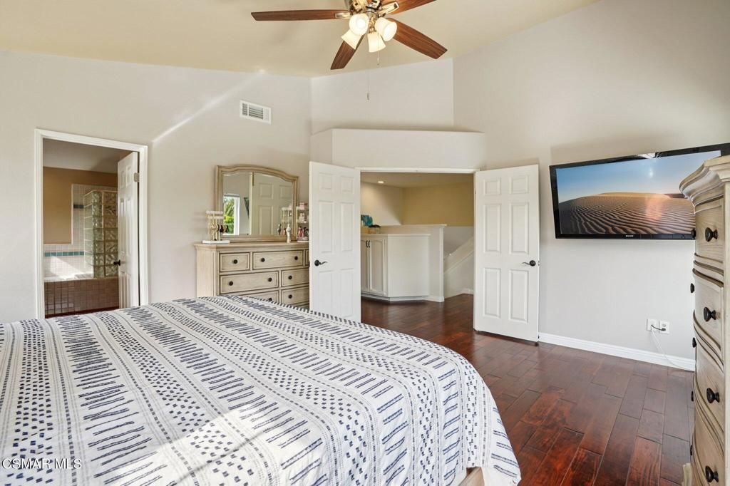 Image 23 of property listing at 14207 Clemson Street, Moorpark, CA 93021