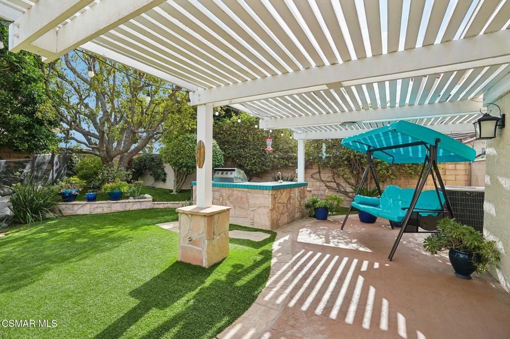 Image 41 of property listing at 14207 Clemson Street, Moorpark, CA 93021