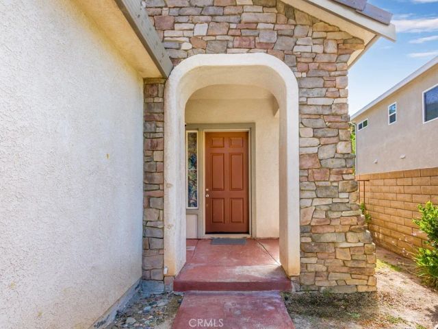 28408 Hidden Hills Drive, Saugus, CA 91390